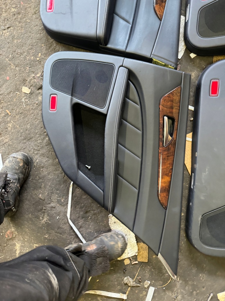 фото №8, Mercedes w218 cls amg sedan оббивка сидіння заднє сидіння сидіння