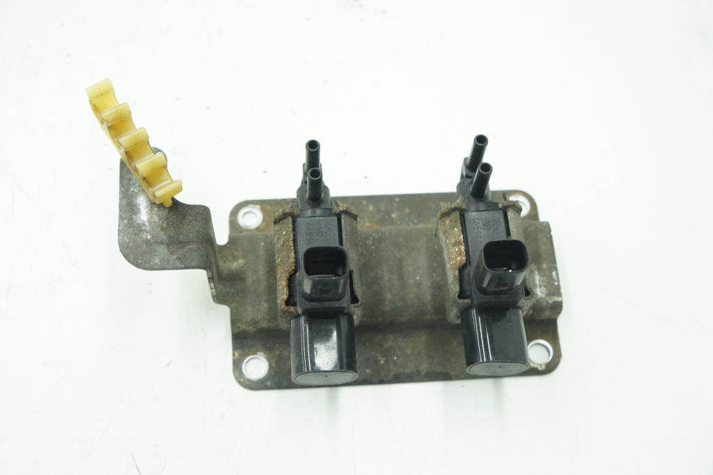 фото №1, Volvo c30 v50 s40 ii клапан вакуумa 4m5g-9a500-nb