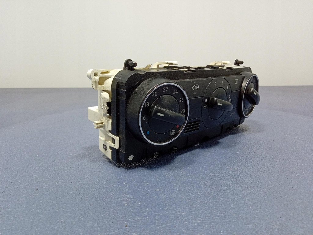 фото №5, Mercedes a klasa w169 панель перемикач кондиціонера обдув a1698301385