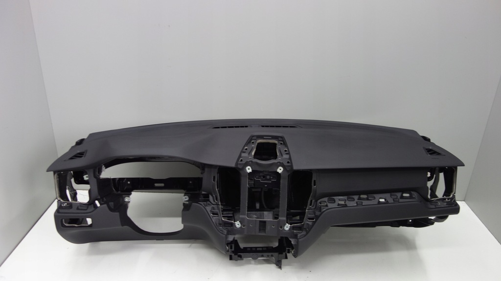 фото №1, Volvo xc60 ii панель приладів консоль оригінал