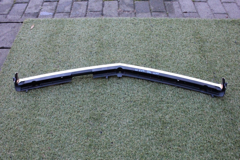 Mercedes w 207 молдинг капот передней оригинал Цена