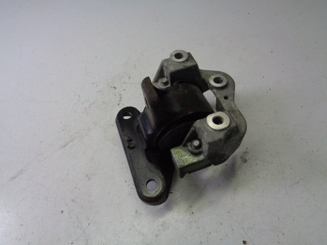 фото №1, Кронштейн подушка коробки dodge journey 2.0 crd 2010 rok