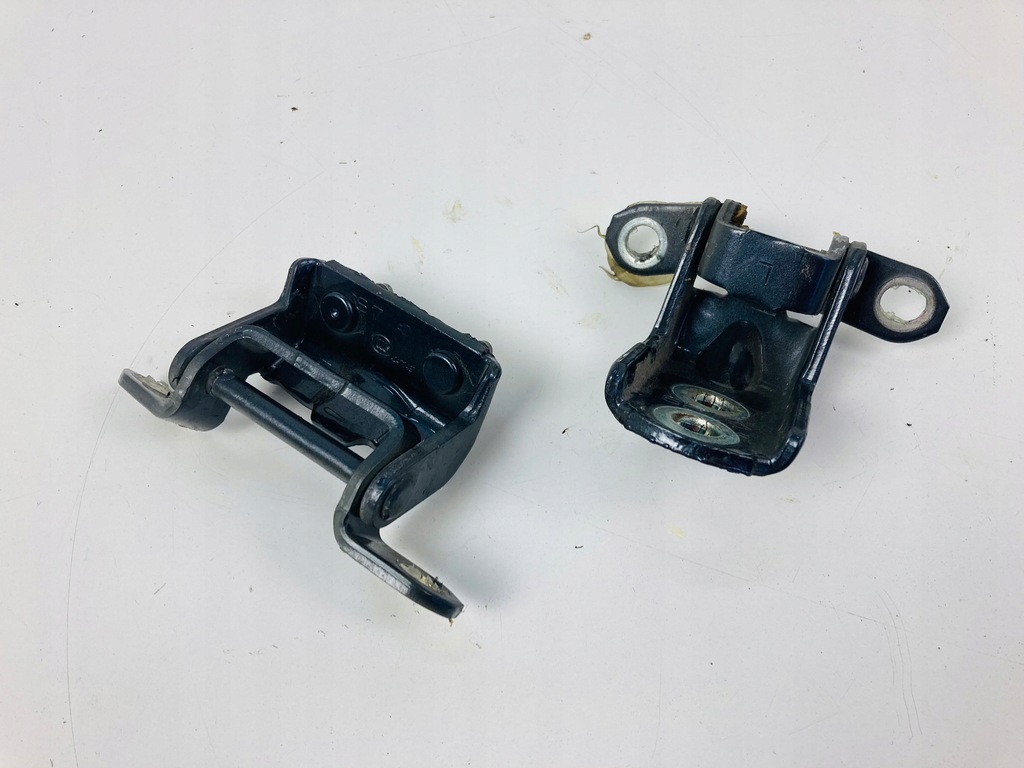 фото №1, Mercedes x w470 петля петлі двері правий задня