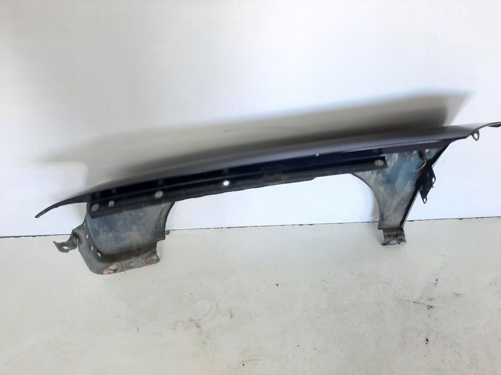 Audi a4 b6 avant 2.0fsi 03r крыло  правый  перед kod lz5l 8e0821106b в Украине