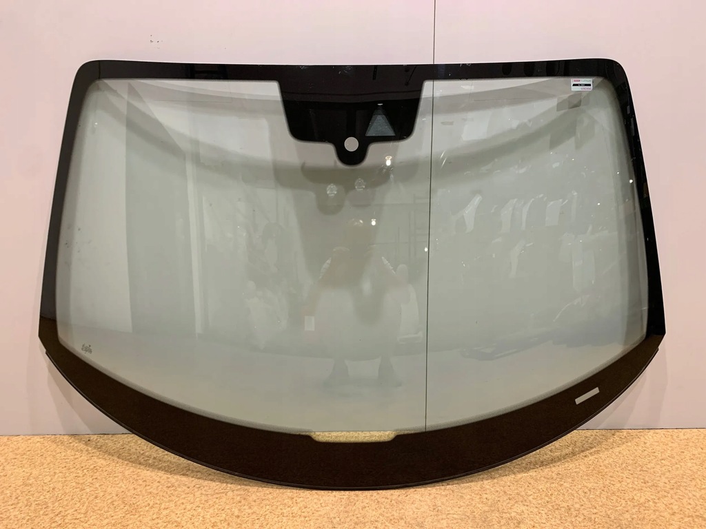 фото №1, Porsche 911 992 стекло перед передняя оригинал idealna 992845099as