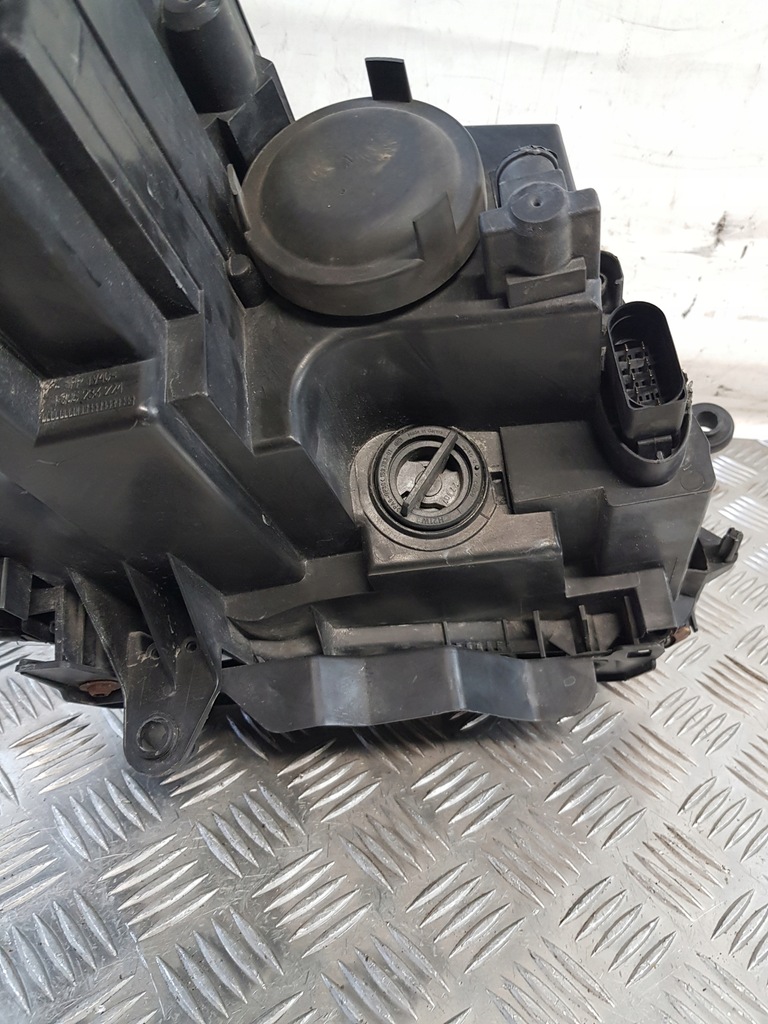 фото №13, Лампа ліва перед 1t1941005r vw touran i lift 07r- europa