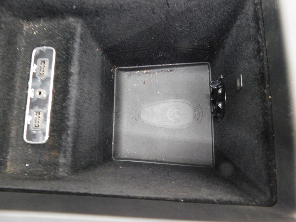 фото №8, Тунель підлокітник зарядний пристрій - alfa romeo stelvio 16-22 eu