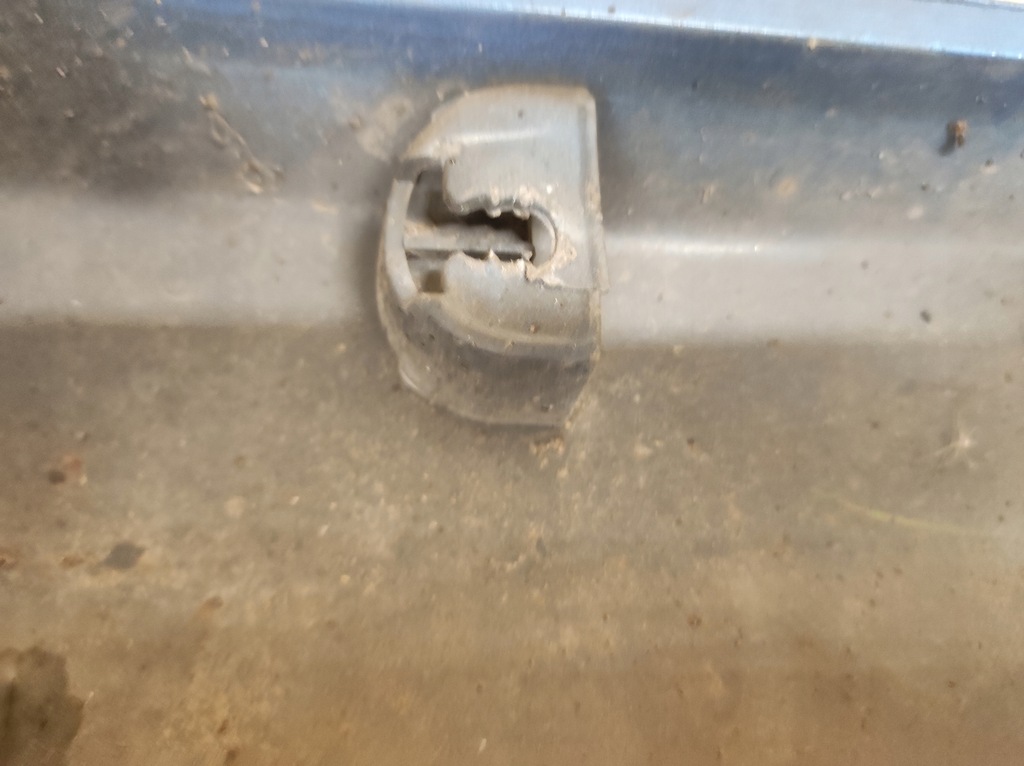 фото №12, Молдинг поріг права peugeot ion