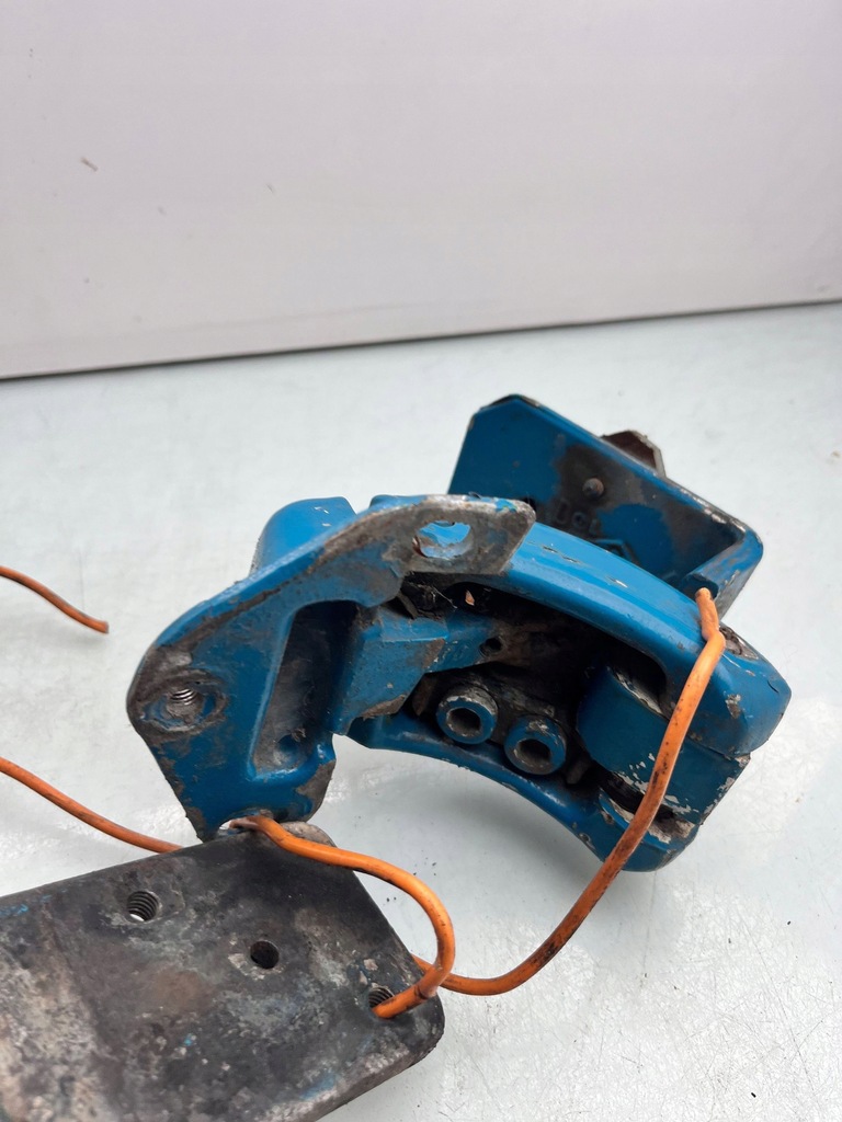 фото №9, Renault mascott --- петли крышки багажника