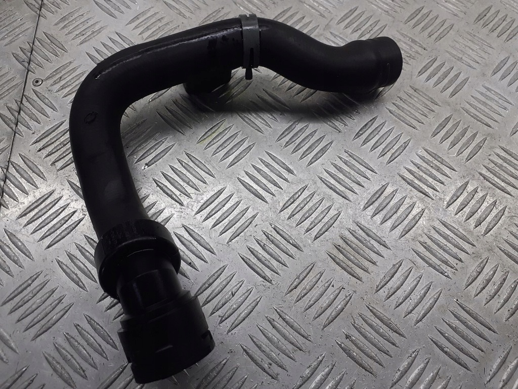 фото №1, Шланг труба wąż радіатора vw passat b5 fl 1.9 tdi 8d0121101ad