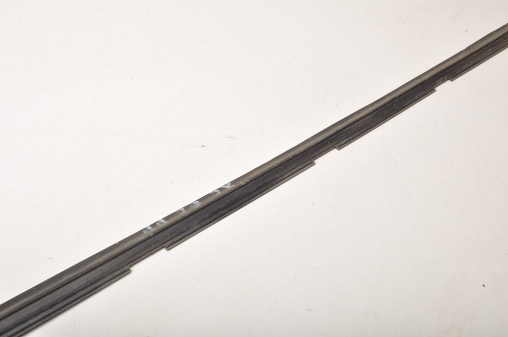 фото №2, Volvo xc60 ii молдинг дверь правая перед передняя 33390972