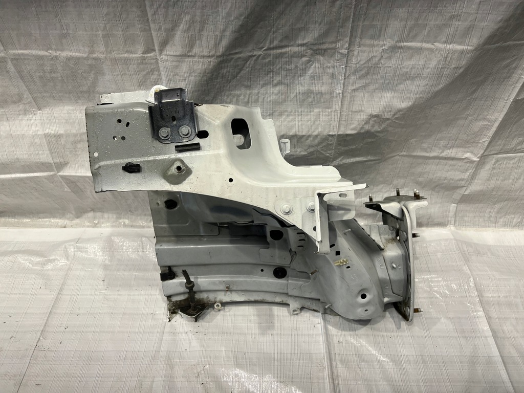 фото №1, Чверть лонжерон перед права jaguar e-pace