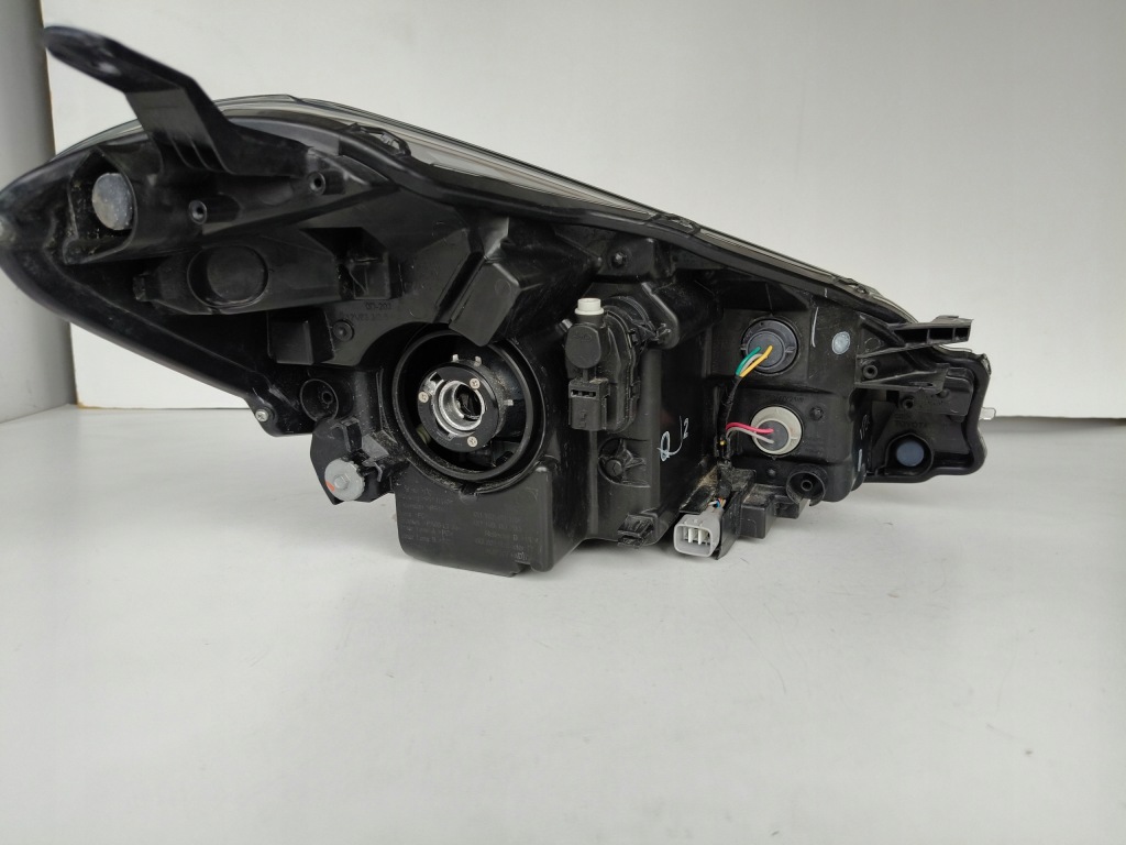 фото №9, Лампа левая фара toyota yaris iii 17- lift