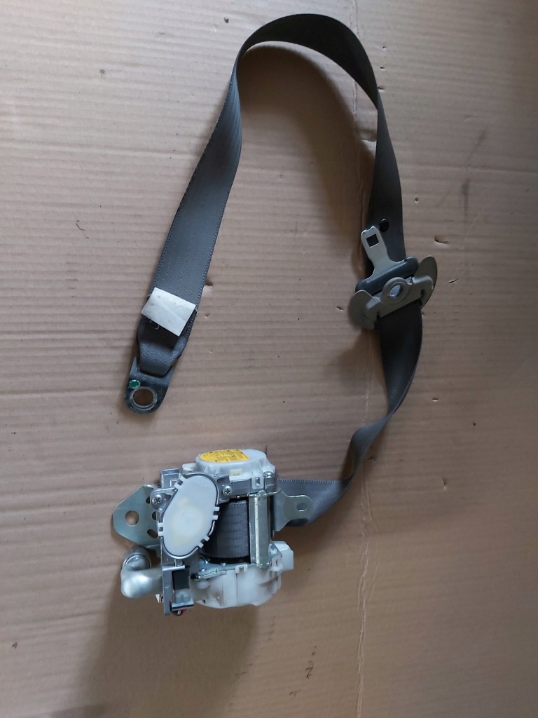 фото №1, Toyota prius iii pas правый перед натяжитель