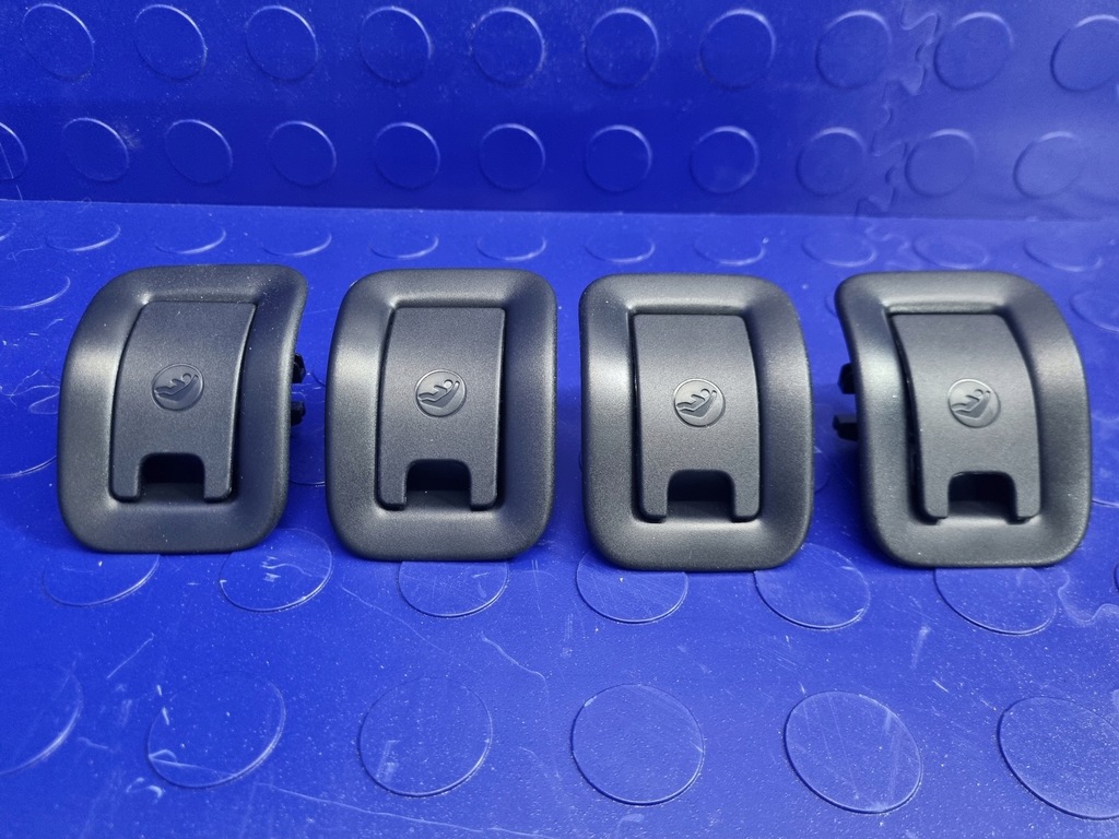 фото №1, Audi a5 8t комплект заглушек iso fix коричневые оригинал 8t0887233a