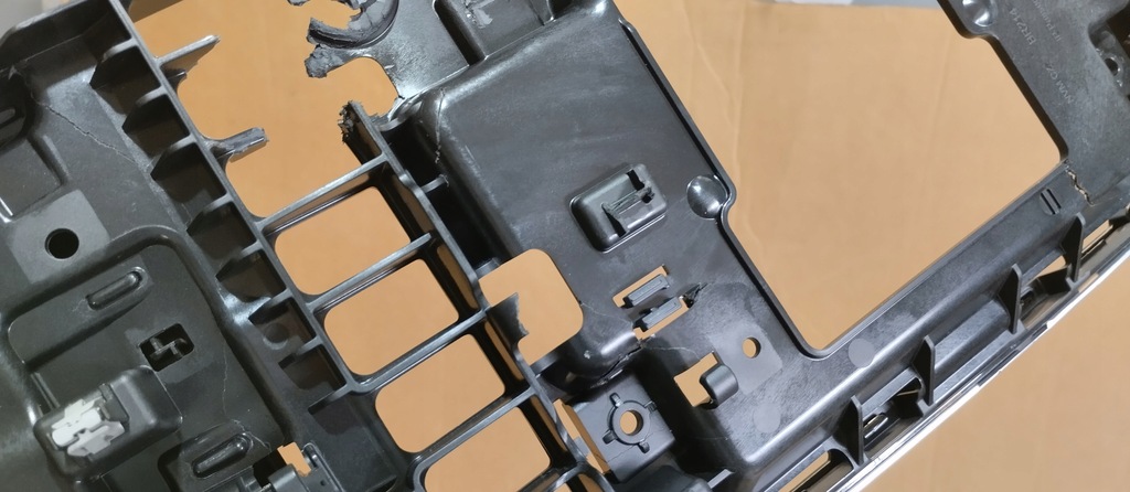 фото №7, Dekor панели консоли mercedes e klasa w214 a2146803003 ambiente