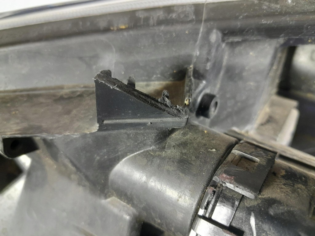 фото №4, Toyota verso i фара лампа перед правий