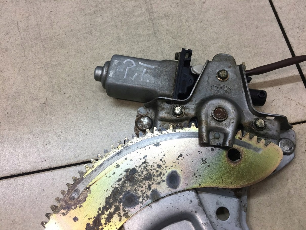 фото №5, Підйомник скло правий задня kia carens ii