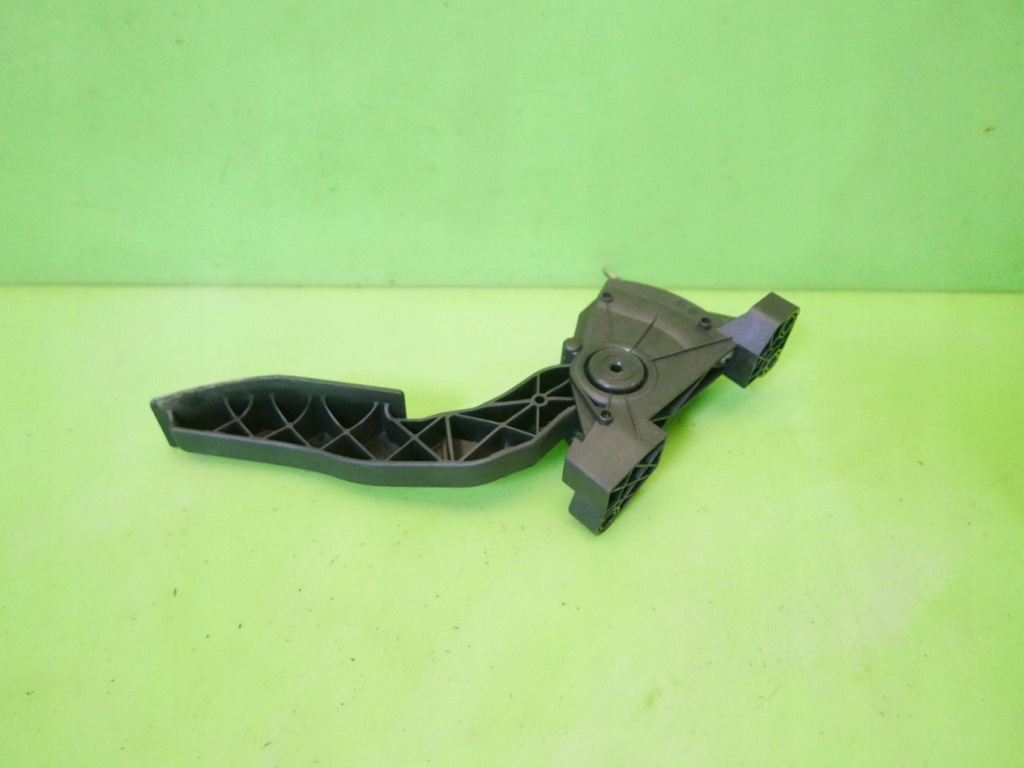 фото №8, Педаль потенциометр газа 9186724 opel vectra c gts 2.2 16v z22yh