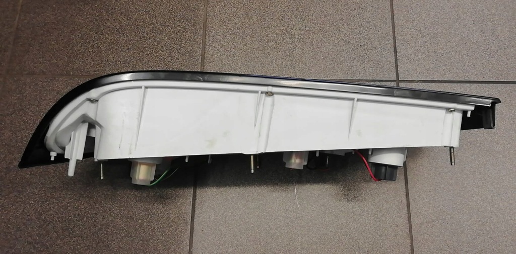 фото №4, Mazda rx-7 лампа задня ліва nowa оригінал 220-61208