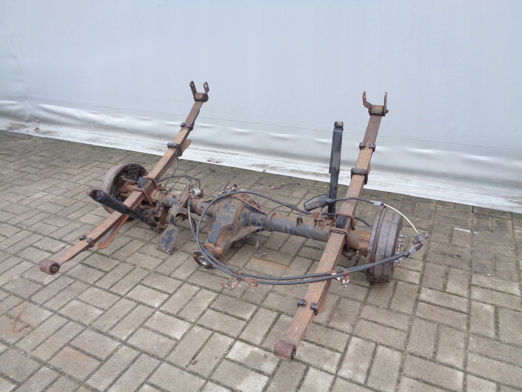 фото №4, Nissan navara d40 2.5 dci подвеска мост задний рессоры oś задняя