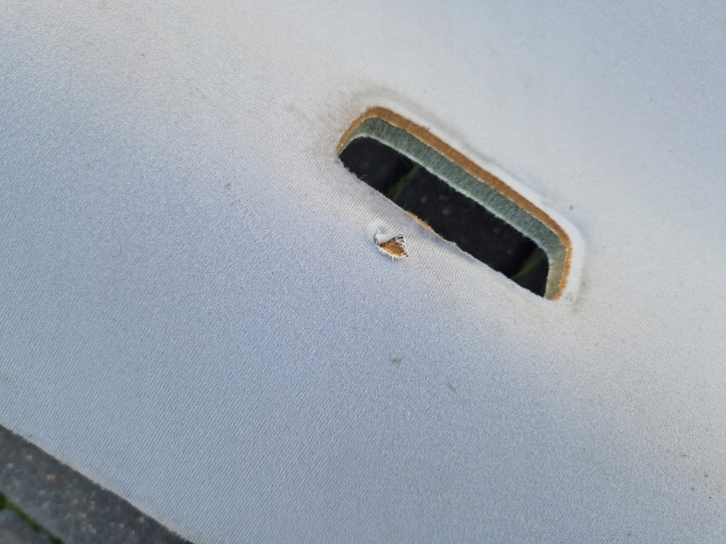 фото №9, Потолок toyota avensis t25 kombi 2.2 d-cat