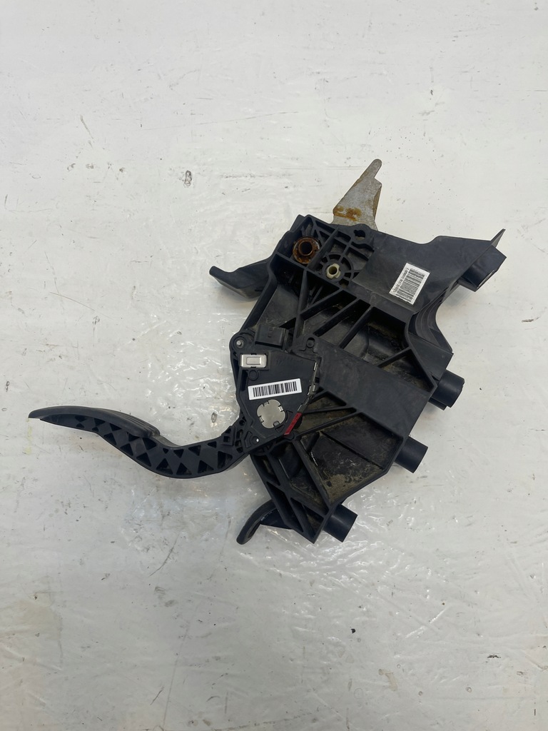 фото №1, Renault trafic iii педаль газа 465018560r