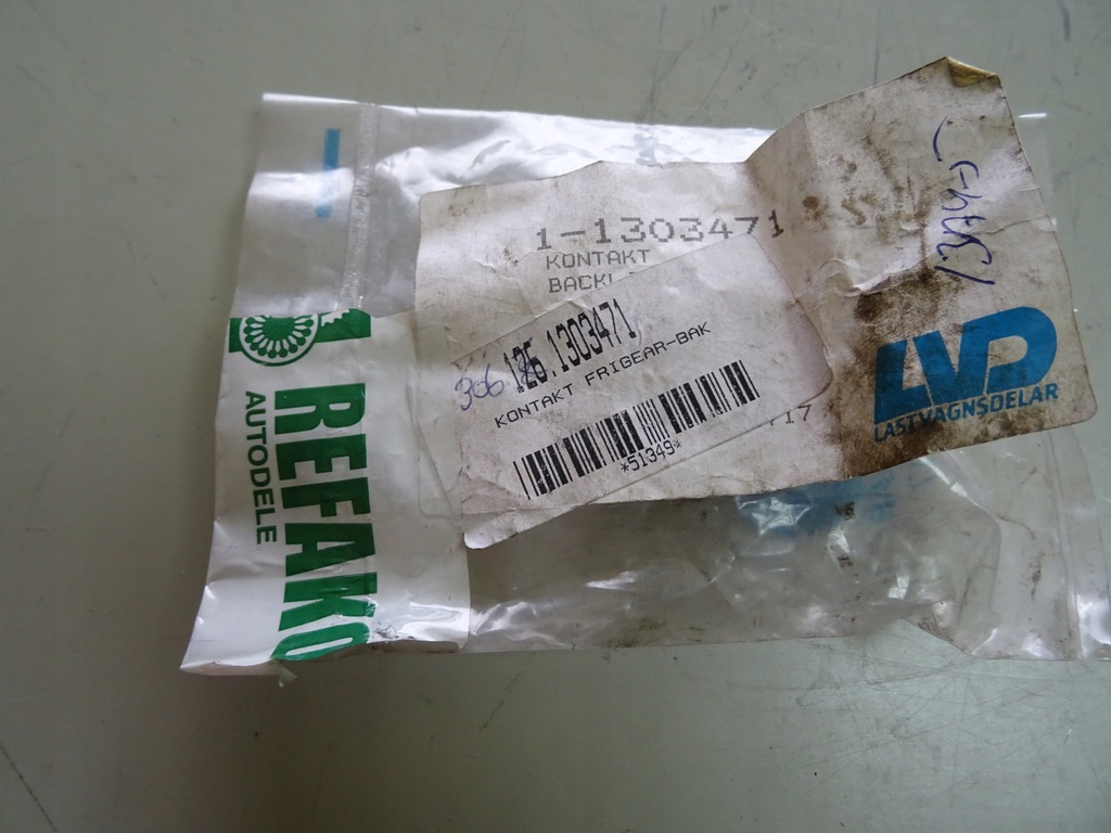 фото №9, Датчик выключатель света заднего вида 1303471 scania