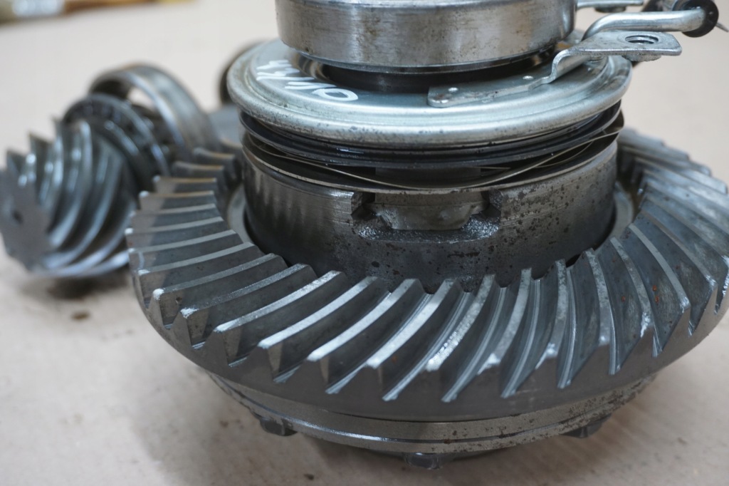 Suzuki grand vitara 1 мост дифференциал перед 43/10 2,0 td 98-05r с Разборки