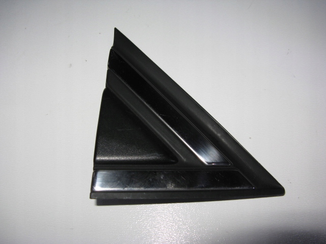 фото №1, Заглушка крыла правая lancia delta iii