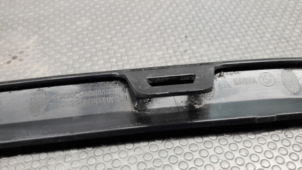 Купить 7475996 молдинг правый перед bmw f40 czarna