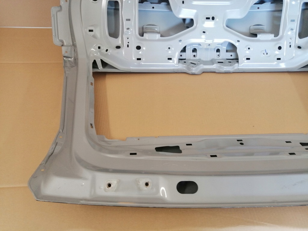 фото №9, Volvo ex30 кришка багажника задня