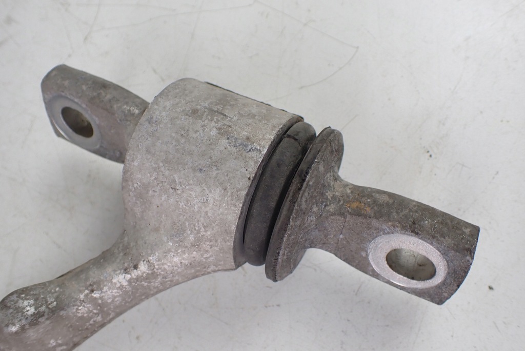 фото №6, Важіль перед лівий верхній chevrolet corvette c5