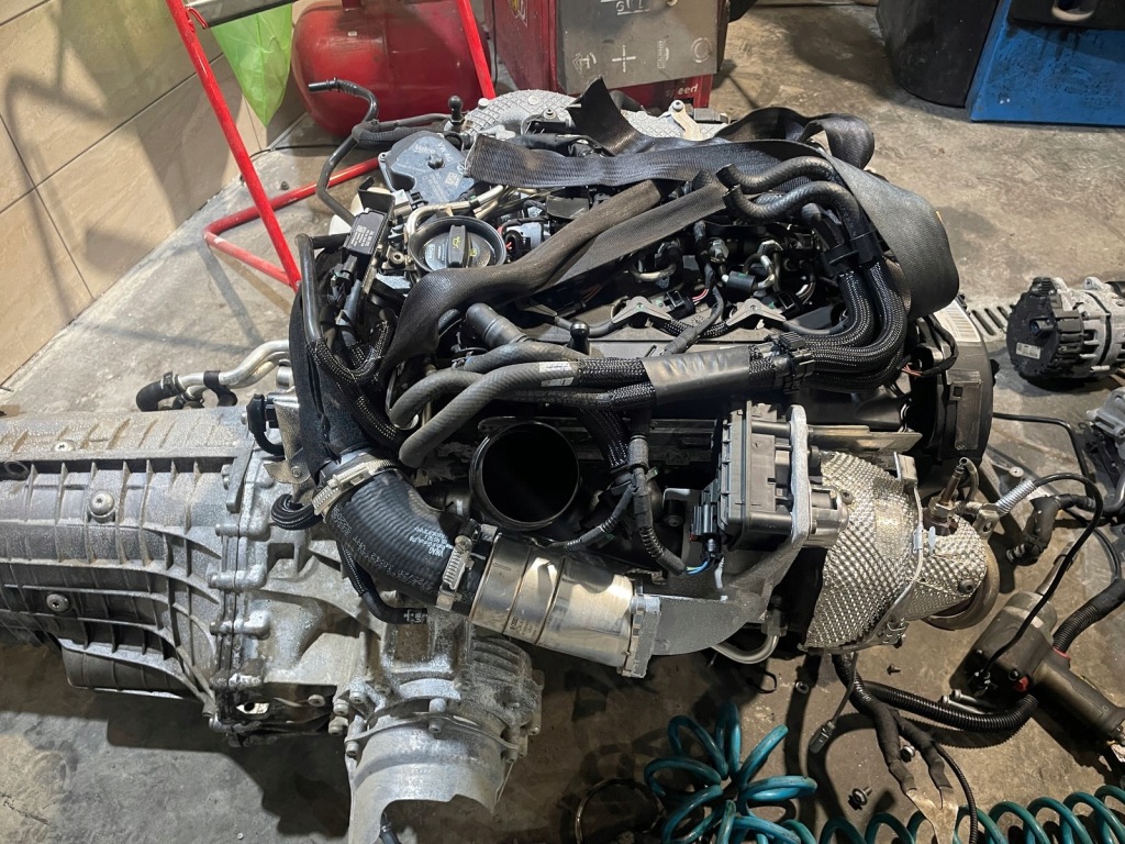 Купити Audi a4 a5 a6 2,0 tdi двигун dez