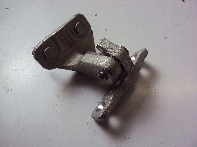 фото №1, Петля двері лівий задня mercedes c-klasa w205