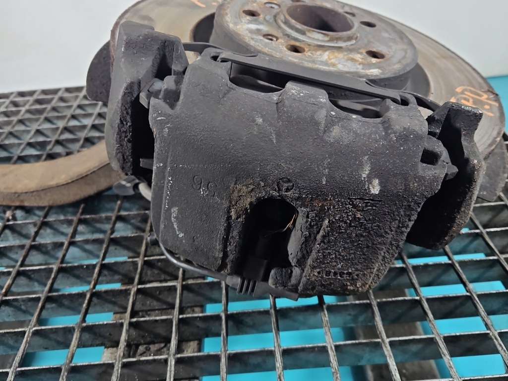 фото №1, Суппорт перед правый mercedes ml w164 3.0 cdi