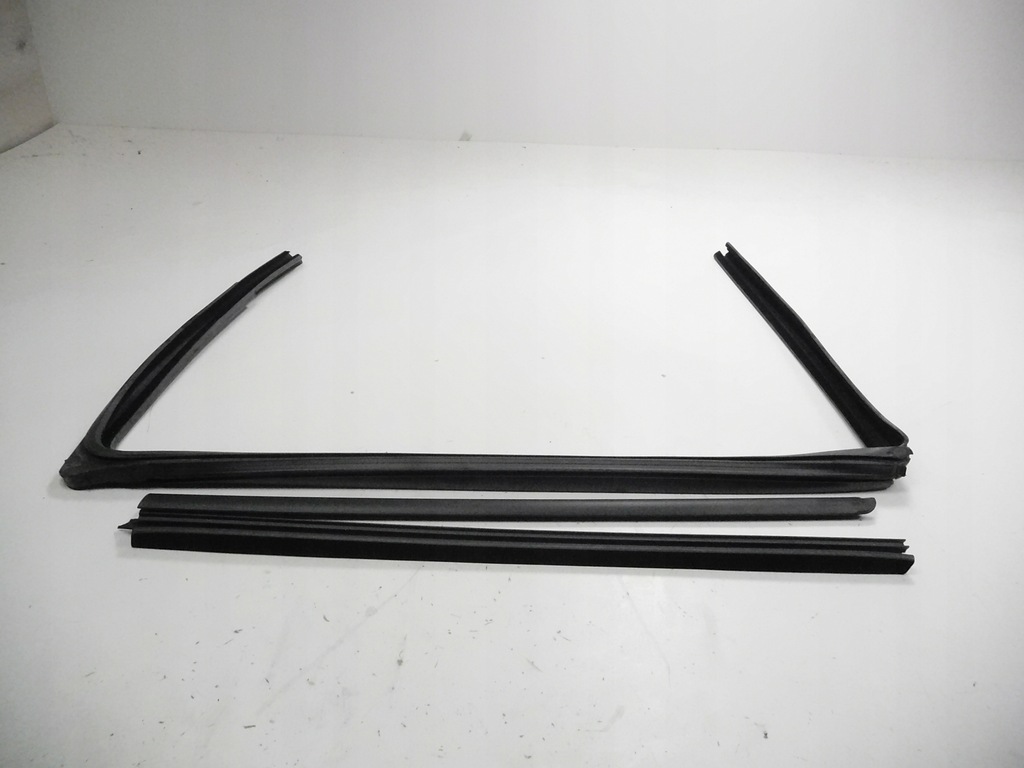 фото №2, Прокладка стекло левый перед renault clio 7701205828