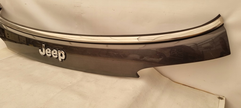 фото №2, Jeep compass compas ii 2 накладка молдинг кришки задня