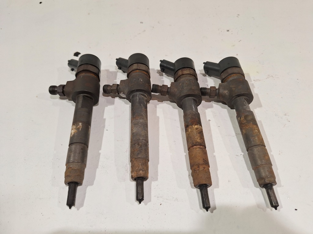 Купити Форсунка bosch 0445110165 opel astra h 1.9 cdti 100km 04-