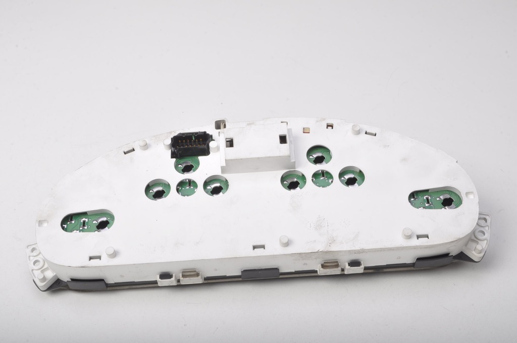 фото №9, Chrysler voyager iv счетчик приборы p56044987ab eu