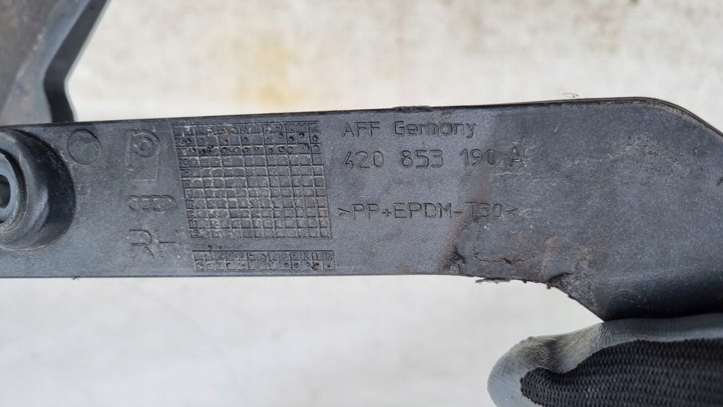 фото №8, Крыло правый задняя обшивка audi r8 420 07-10