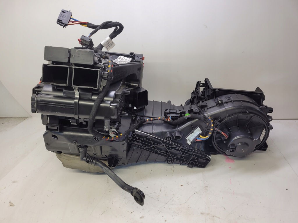 фото №9, Обігрівач комплектна audi a3 8p lift 8p1820003ah