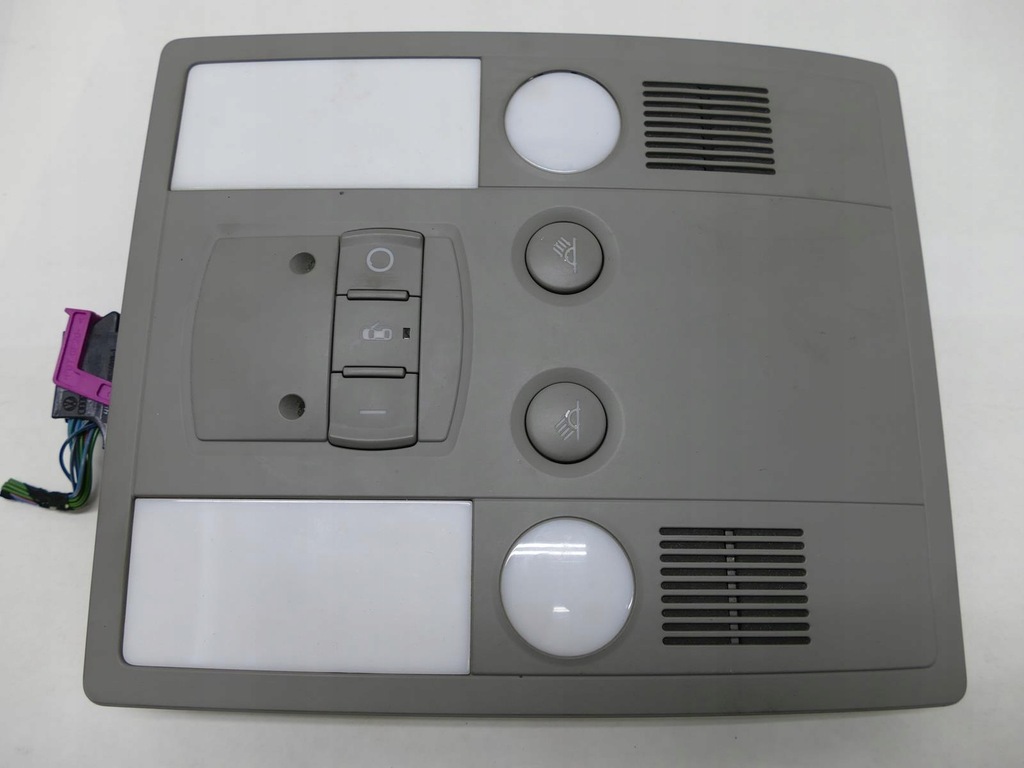 фото №1, Лампа освітлення audi оригінальний номер 4e0947111aa