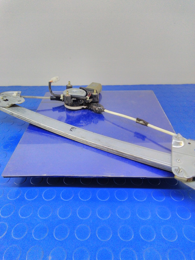 фото №1, Mazda demio i механізм скло перед правий