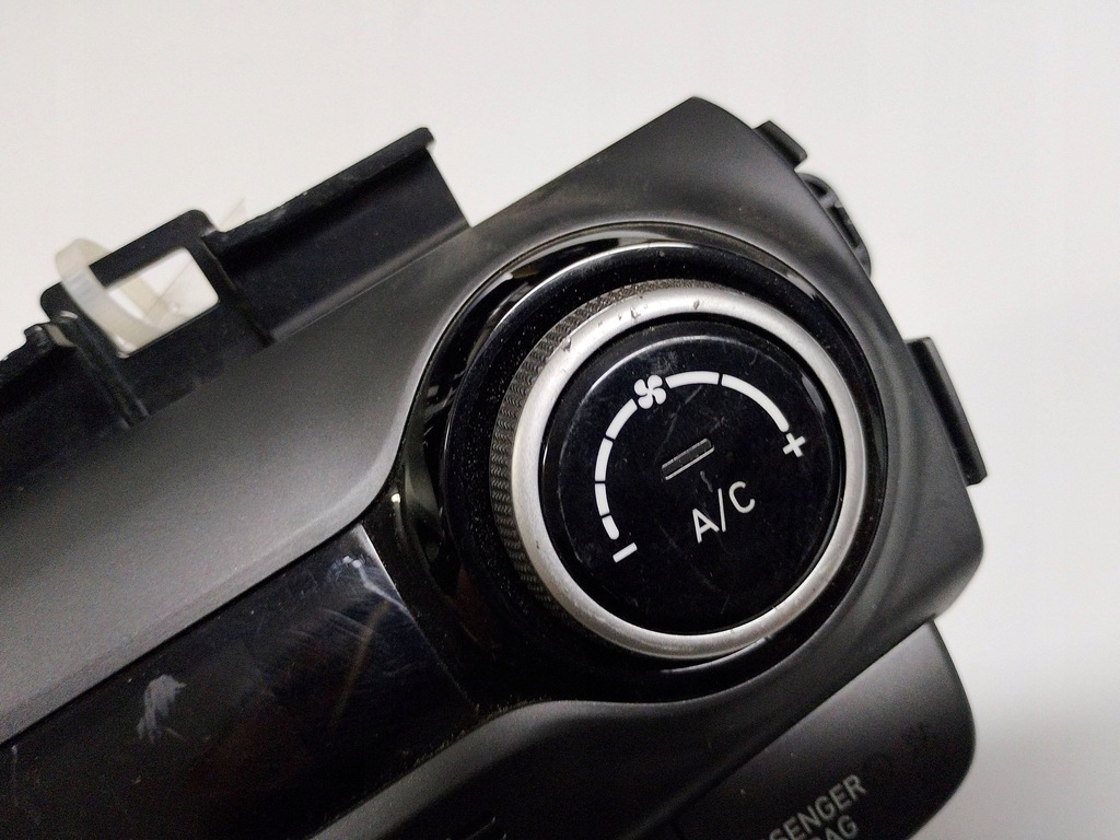 фото №7, Hyundai kona панель кондиционера 97250-cm070 europa