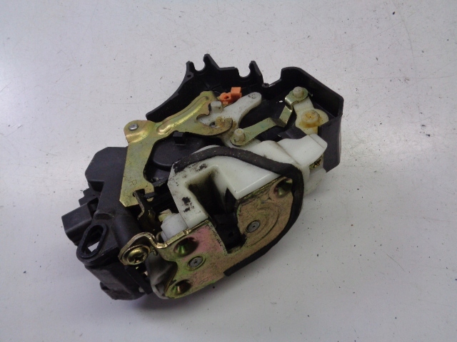 фото №1, Замок двері правий перед mitsubishi colt 5 двері 2004-