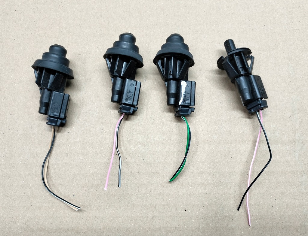 фото №1, Dacia sandero iii датчик концевой дверь