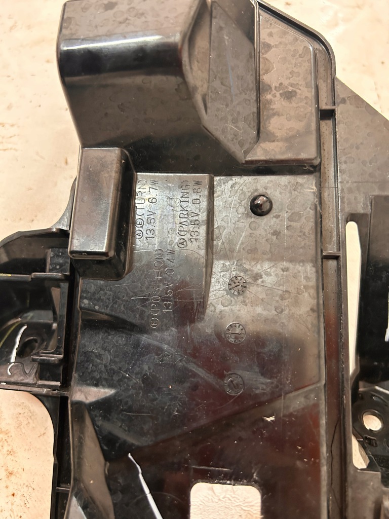 Mazda cx30 фара led правий перед Доставка