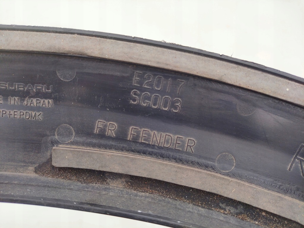 Subaru forester 4xt молдинг крыла правый перед e2017sg003 в Украине