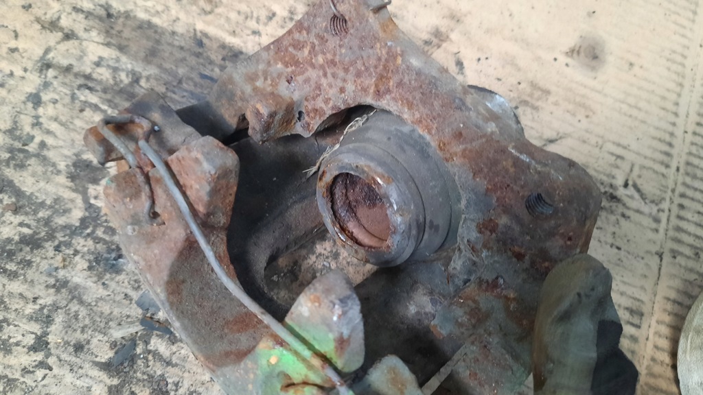 фото №5, Суппорт тормозной правый задняя volvo xc90 30639525